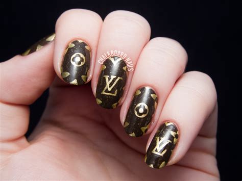 louis vuitton nails.